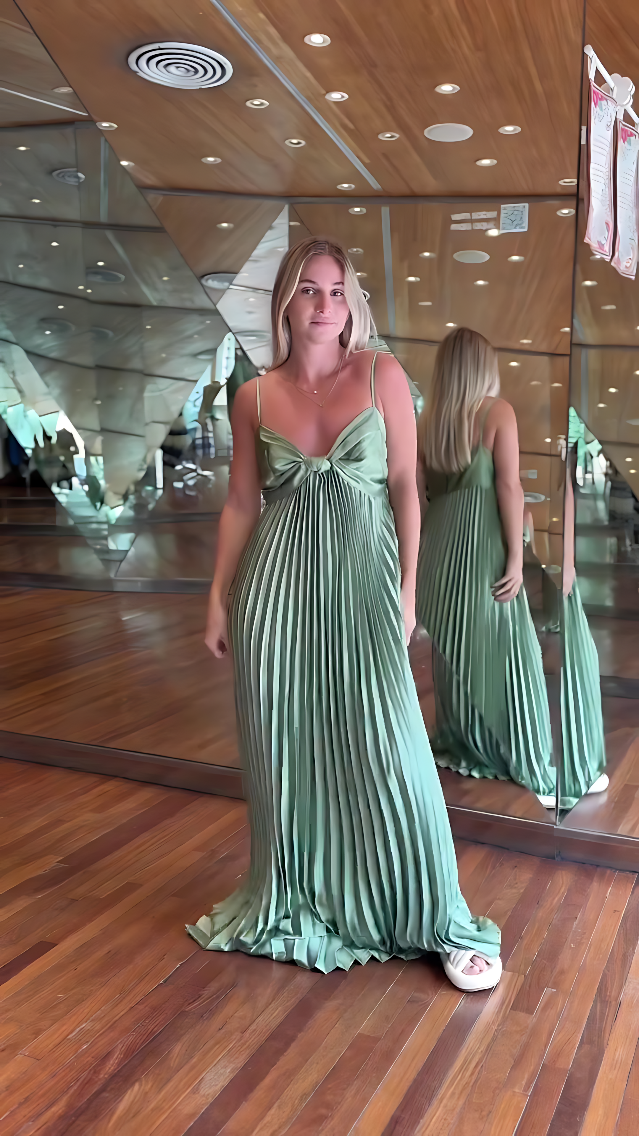 1247 | Vestido Verde Sálvia Plissado