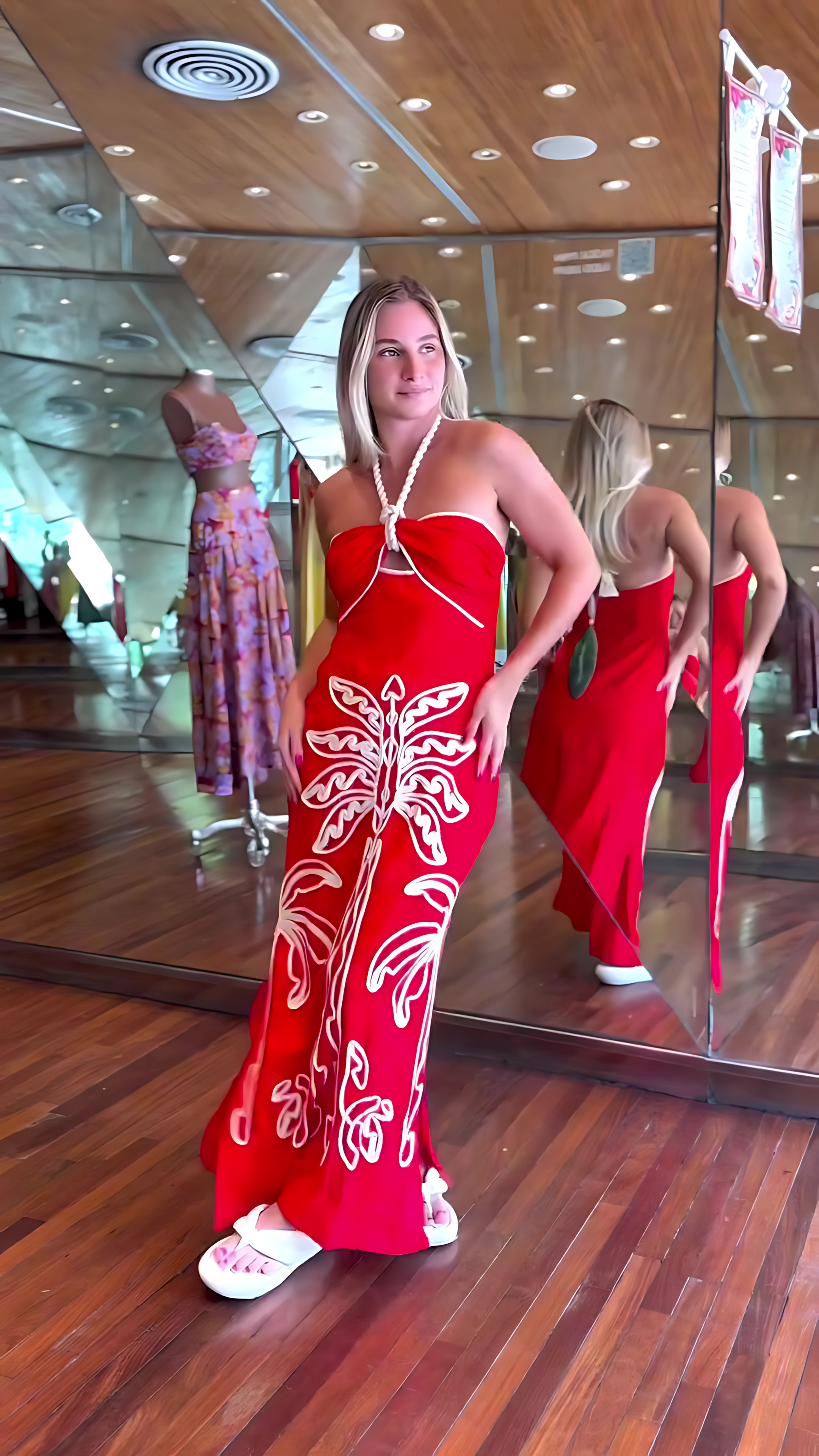 1243 | Vestido Red Coral